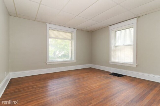 Building Photo - 511 E Taylor St