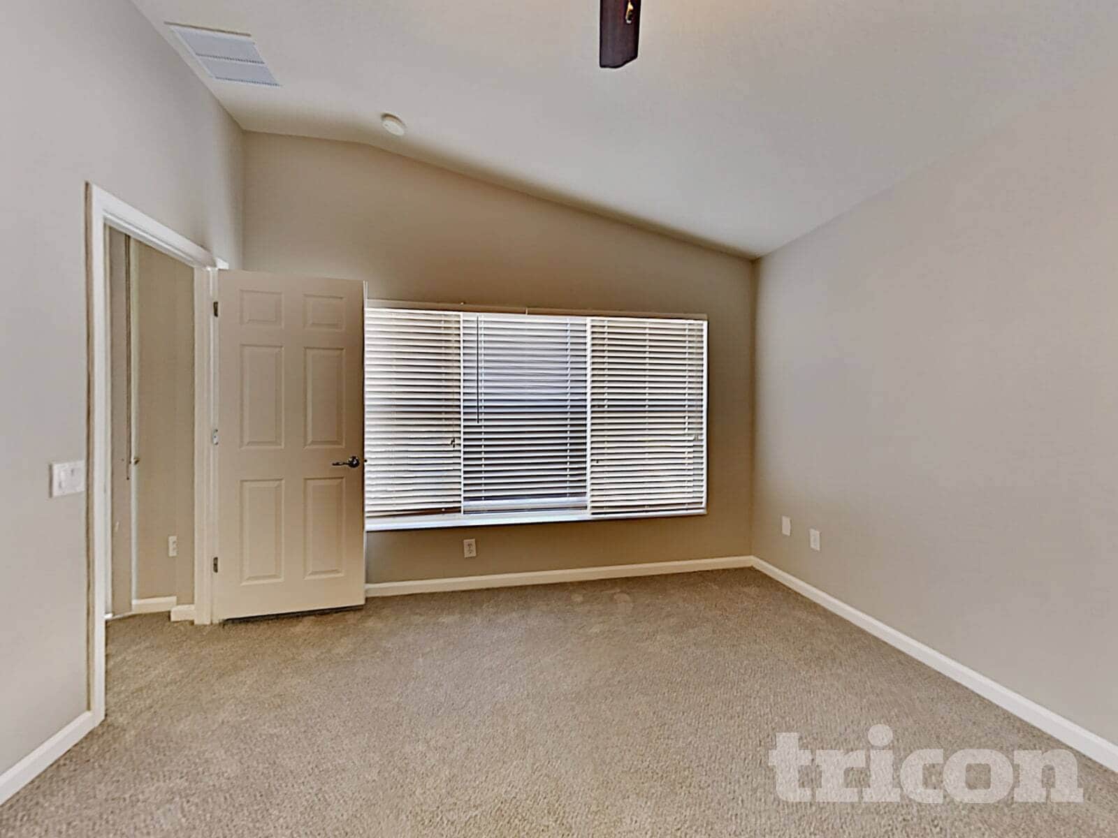 Building Photo - 424 Sea Holly Dr