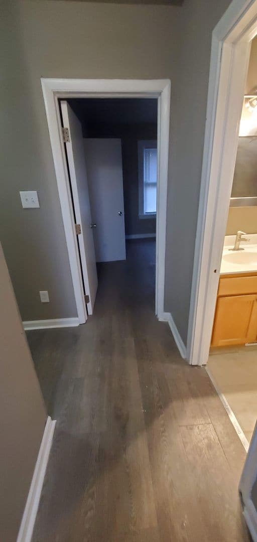 Building Photo - Spacious 4 Bedroom Home with Fenced Yard