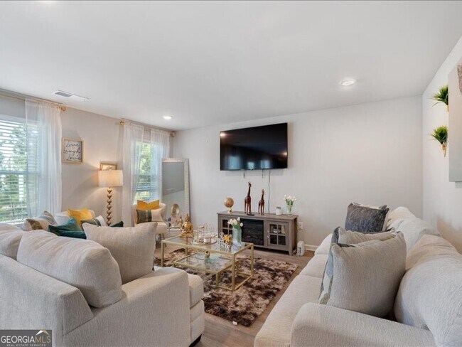 Building Photo - 174 Goodall Woods Dr