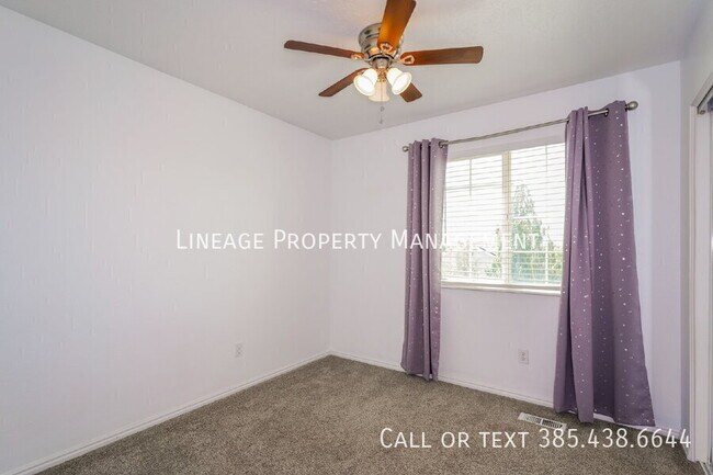 Building Photo - 460 W 2325 N