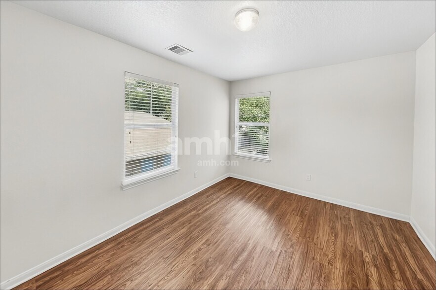 Building Photo - 5702 Rocky Trail Dr