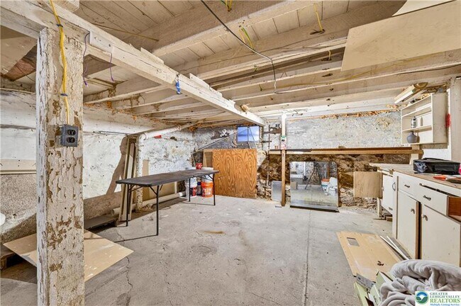 Building Photo - 503 W Gordon St