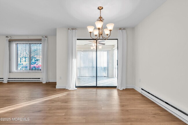 Building Photo - 218 Medford Ct