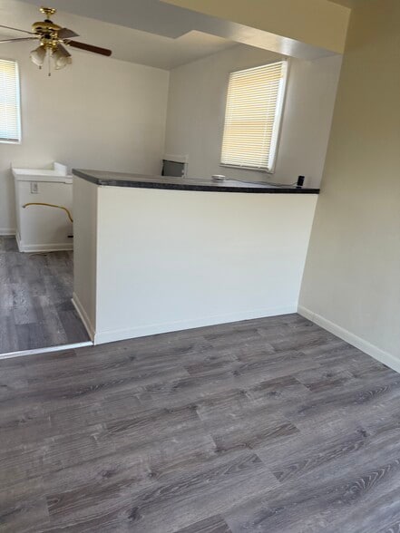 Building Photo - 7616 Howard Ave