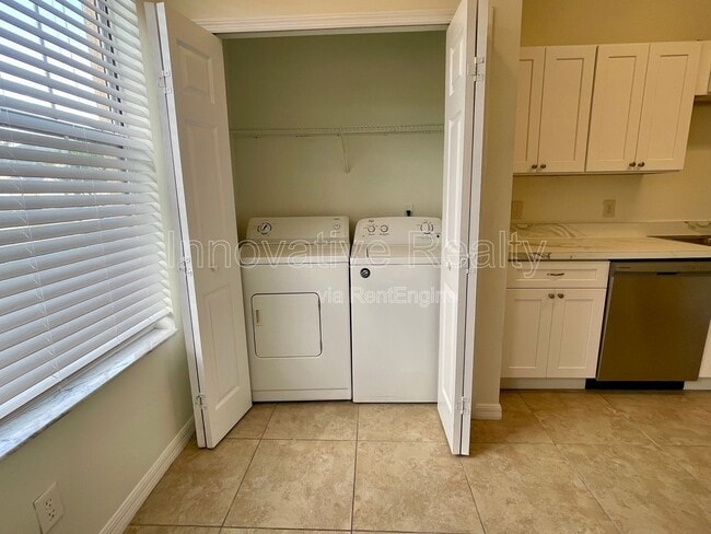 Building Photo - 2482 Temple Grove Ln
