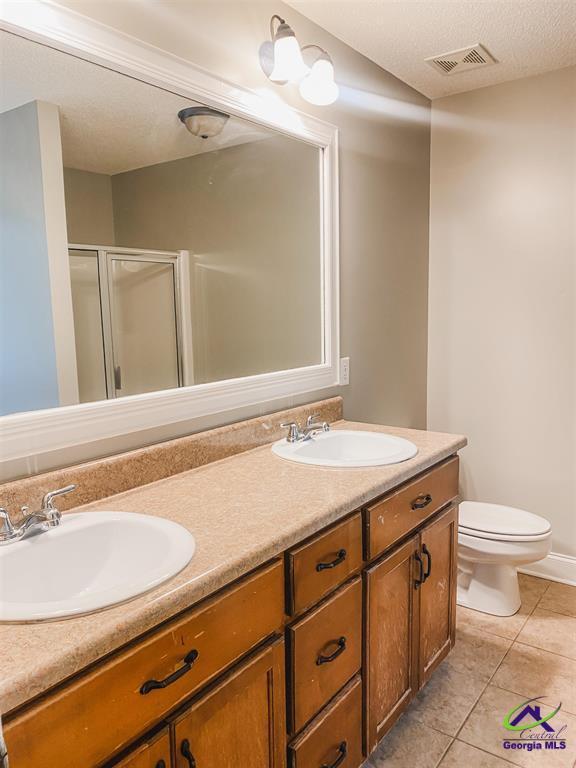 Building Photo - 609 Wooden Eagle Trail