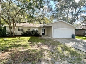 Building Photo - 3 bed 2 bath Single Family Home in Port Orange