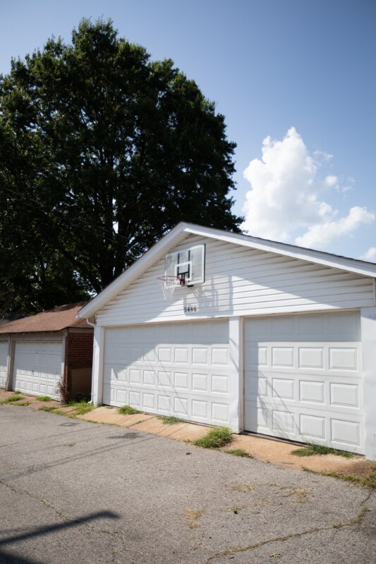 Building Photo - 5446 Rhodes Ave