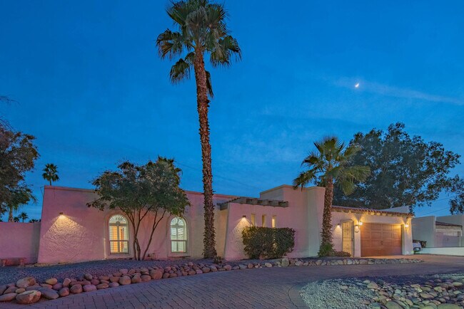 Building Photo - 6411 E Thunderbird Rd