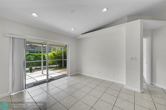 Building Photo - 5642 NW 118th Dr