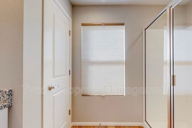 Building Photo - 4571 Villa Loma Ln NE