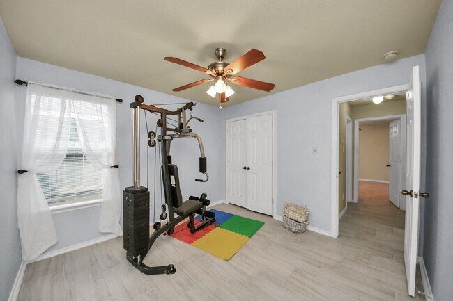 Building Photo - 130 Thunder Basin Dr