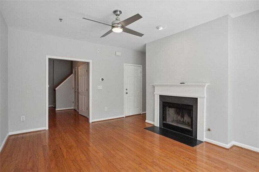 Building Photo - 206 Spring Heights Ln