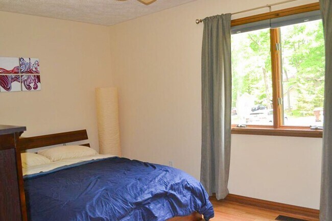 Building Photo - Furnished Golf Course Rental