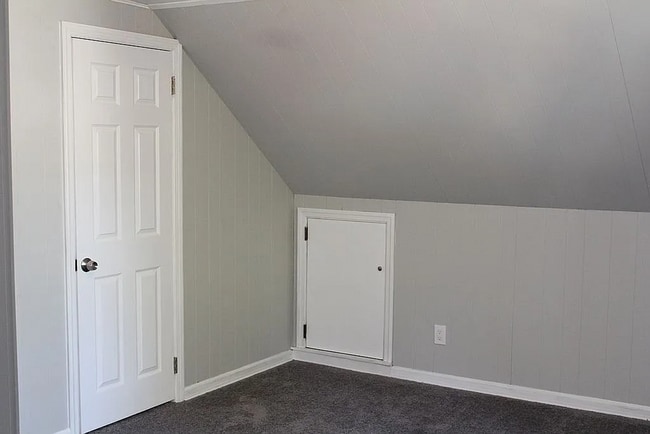 Building Photo - 35 Clark St