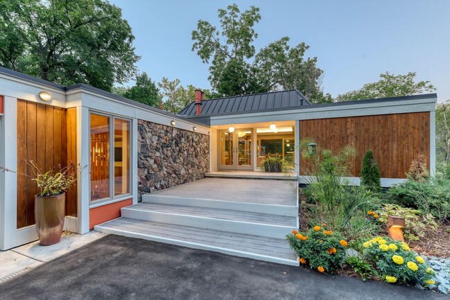 Mid-Century Modern Home Designed by Ar... - 5 Brown Rd S Orono MN 55356 ...