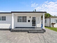 Building Photo - 3031 SW 64th Ave