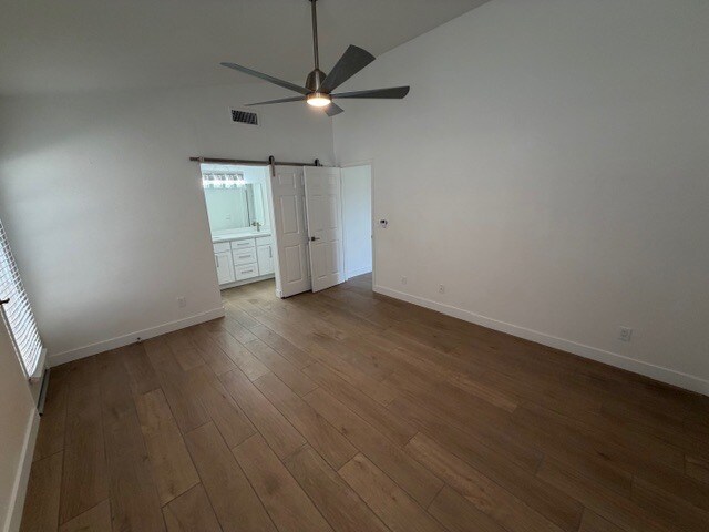 Building Photo - 1122 N 87th St