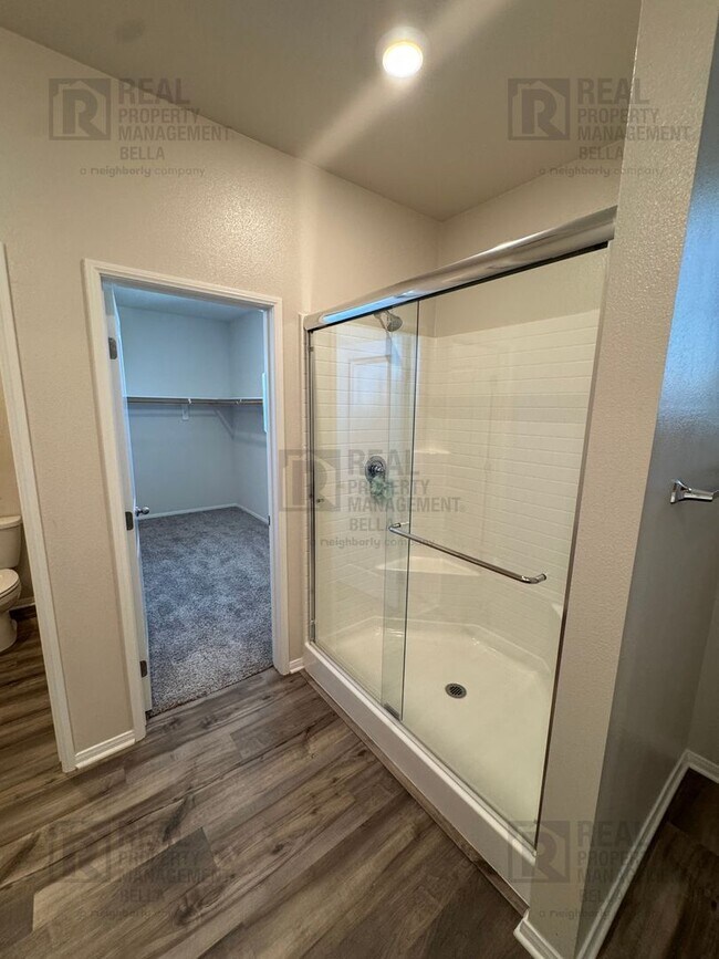 Building Photo - Gorgeous Menifee Pool Home with Downstairs...