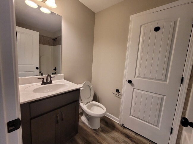 Building Photo - 231 Smithson Ln