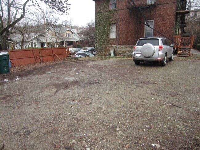 Building Photo - 621 Clemmer Ave
