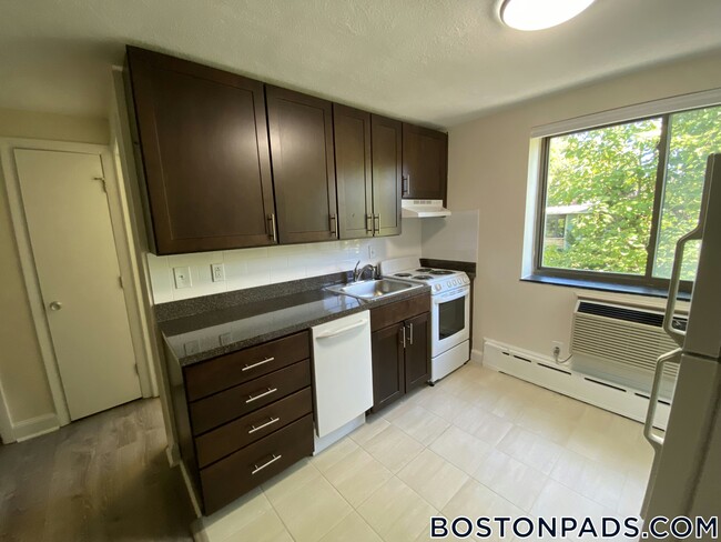 Building Photo - 15 Chester St