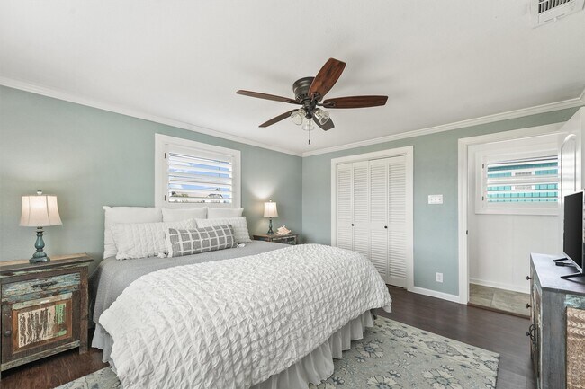 Building Photo - 16634 Jamaica Beach Rd