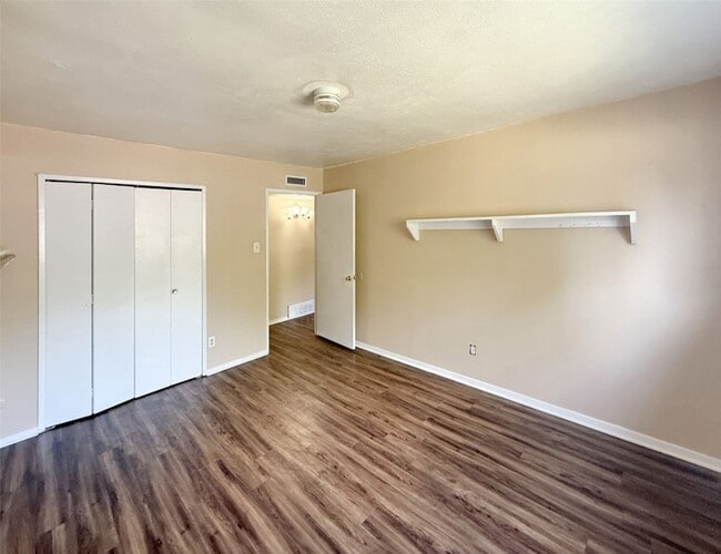 Building Photo - 7612 Nutwood Pl