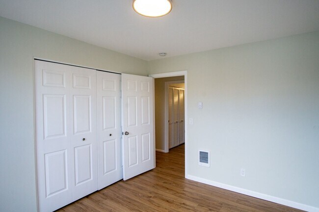 Building Photo - Major Updates: Vaulted Ceiling Spacious 2-Bed 2-Bath w DW, WD, Balcony!