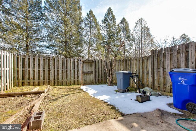Building Photo - 3570 Lowlen Ct