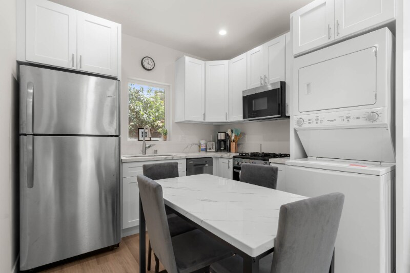 Building Photo - 1535 S Ogden Dr