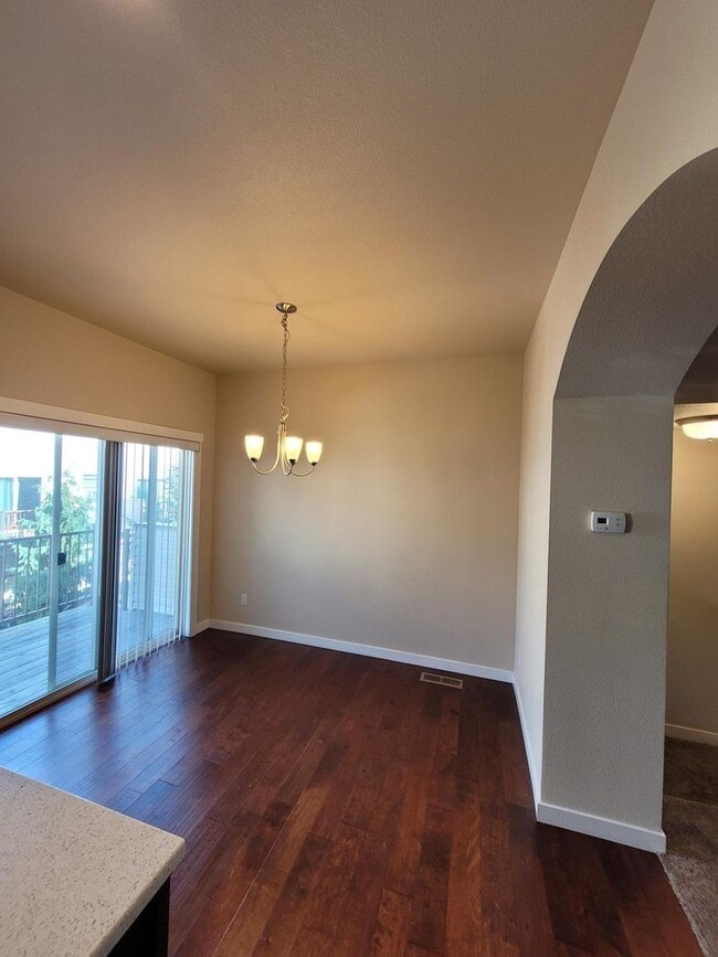 Building Photo - Outstanding Location with Community Pool!