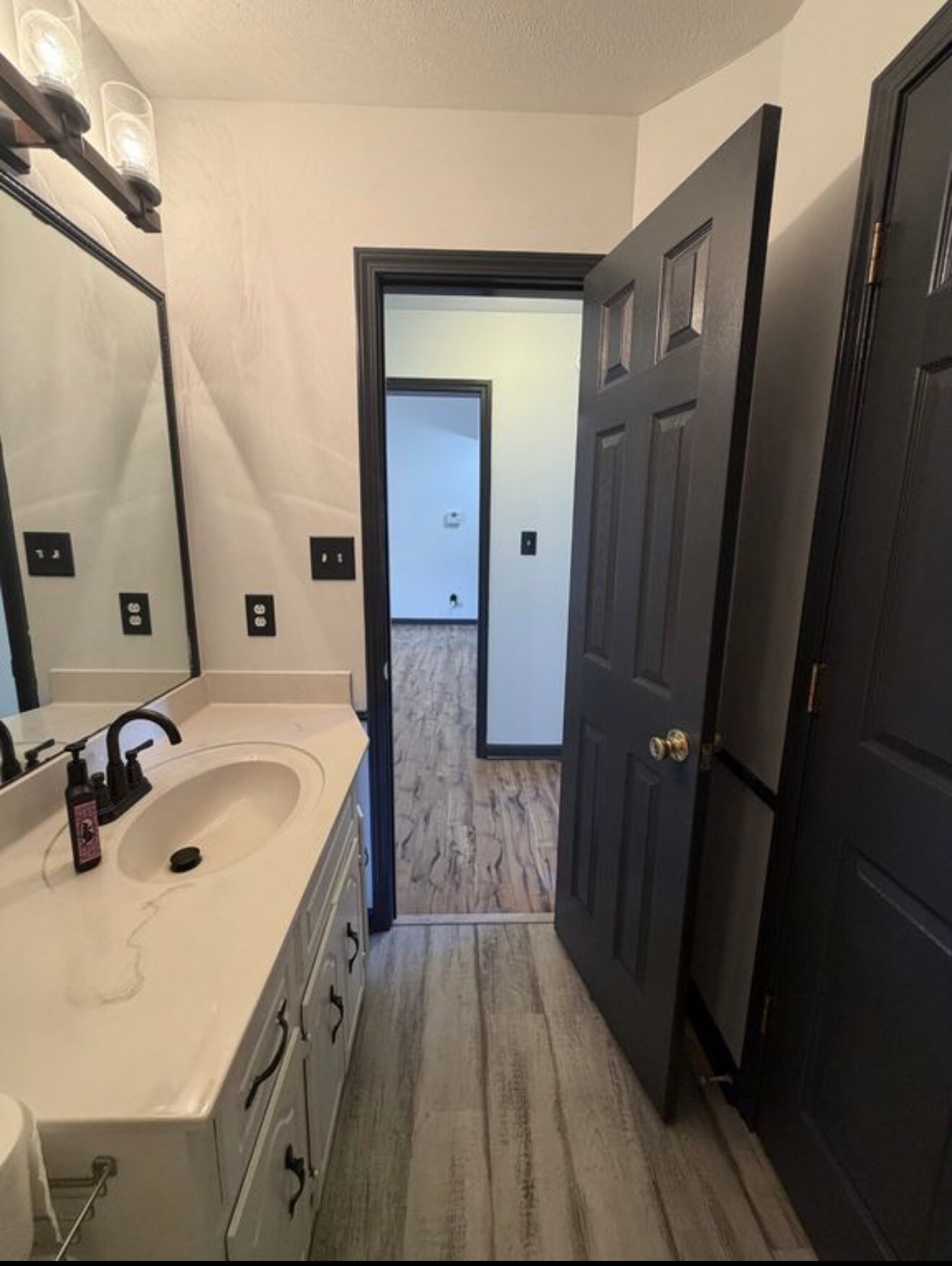 Building Photo - 3531 Sandpiper Dr