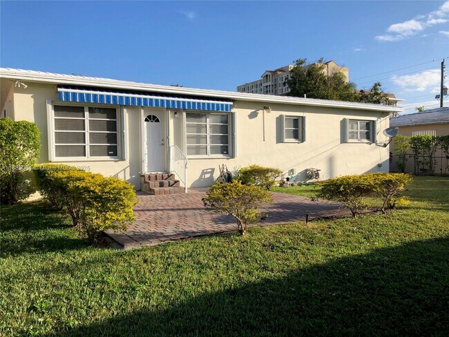 Building Photo - 20 Palermo Ave