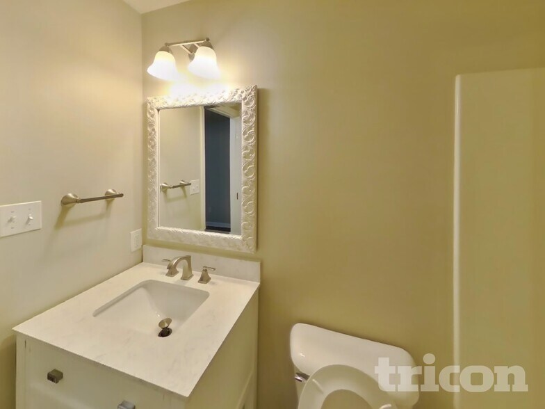 Building Photo - 4064 Jessica Dr