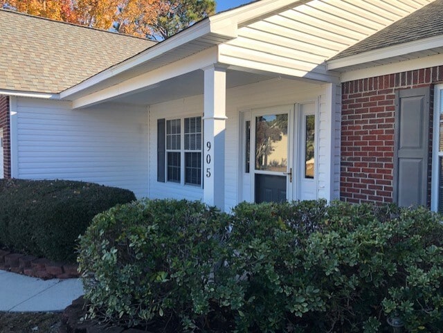 Building Photo - 905 Lowry Ct