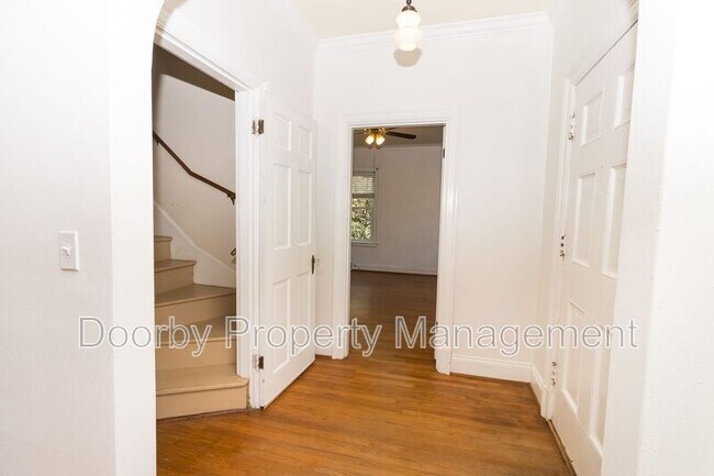 Building Photo - 408 Frazier Dr