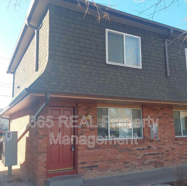 Primary Photo - 1452 E 16th St