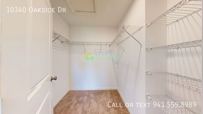 Building Photo - 10340 Oakside Dr