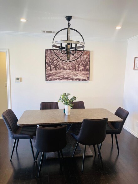 Building Photo - 17946 Valley Vista Blvd