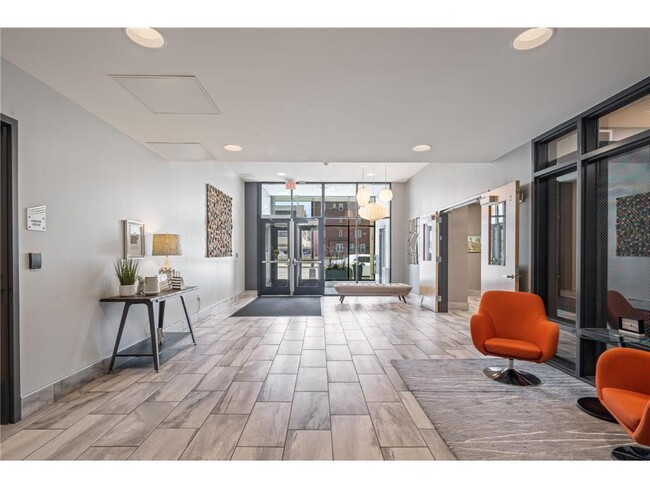 Building Photo - 740 Portland Ave