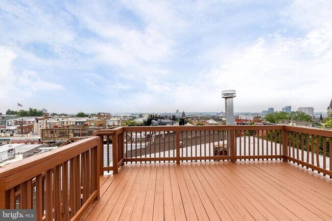 Building Photo - 23 N Chester St