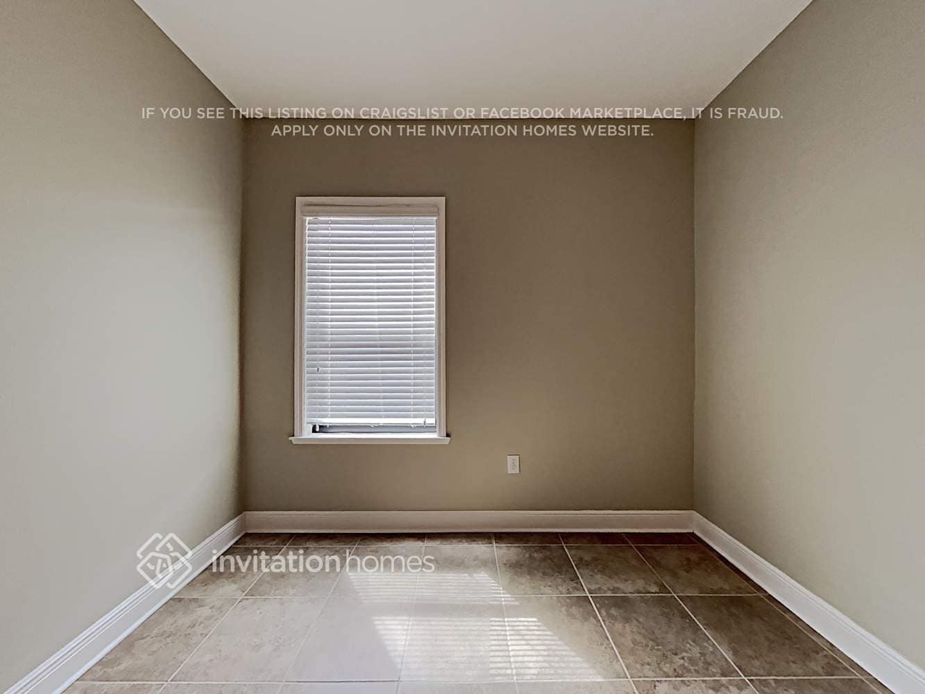 Building Photo - 7526 39th Ave E