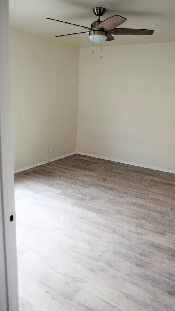 Building Photo - Spacious, modern, and bright! Love at first sight