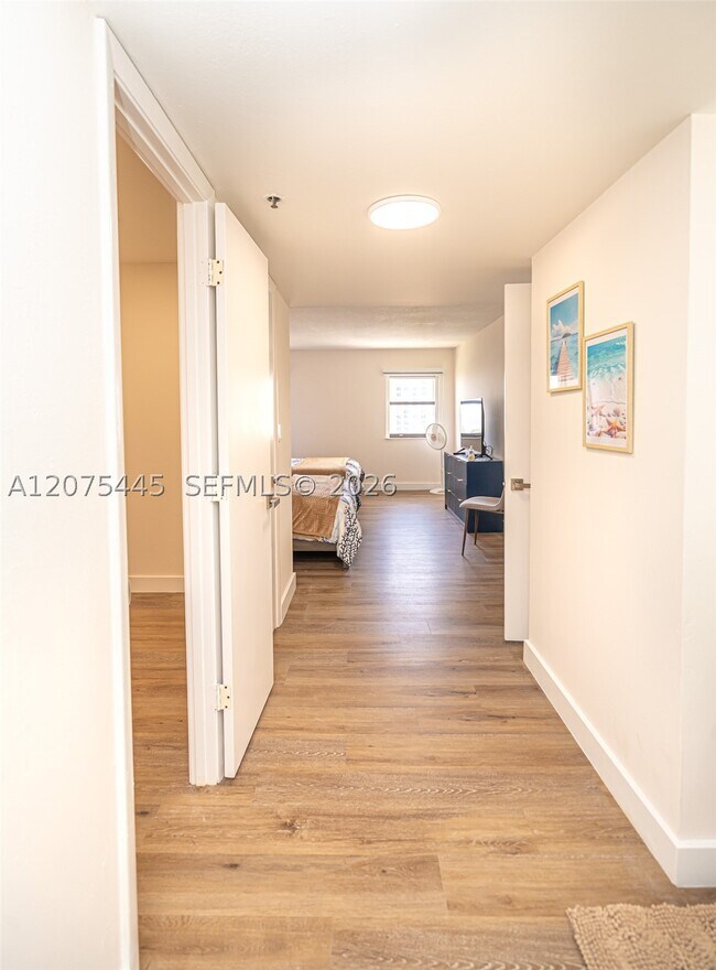 Building Photo - 1201 S Ocean Dr