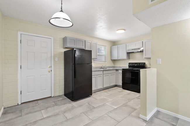 Building Photo - 3702 Keltner Ave