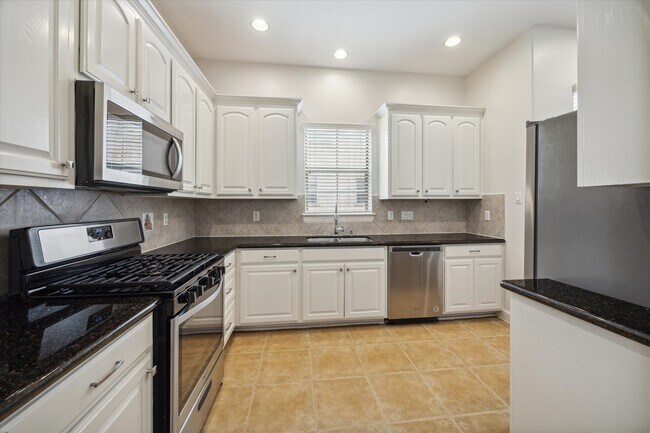 Building Photo - 1408 Birdsall St