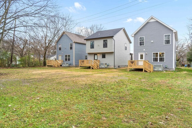 Building Photo - 863 Central Ave