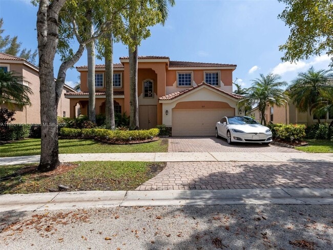Primary Photo - 665 Nandina Dr